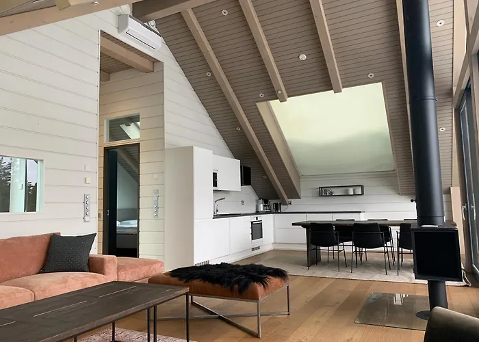 Naava Kattohuoneistot 公寓